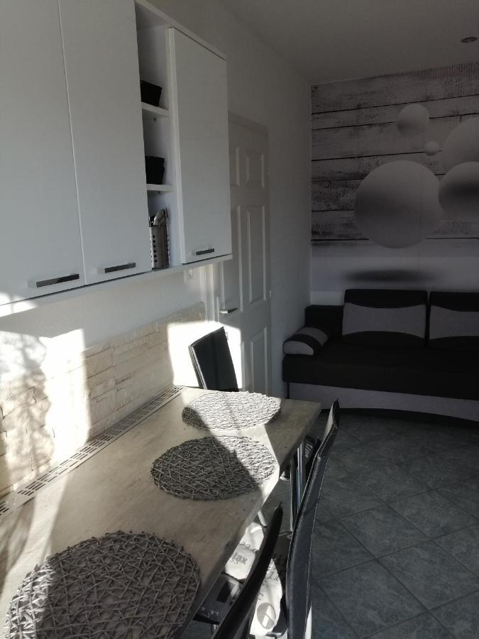 Ferienwohnung Gyoengyi Apartman Hévíz Exterior foto