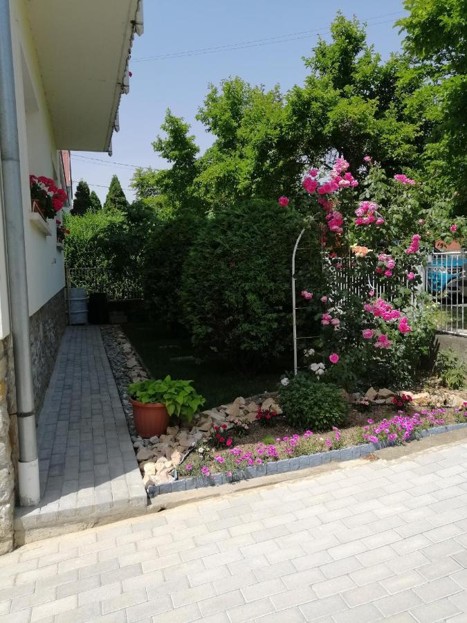 Ferienwohnung Gyoengyi Apartman Hévíz Exterior foto